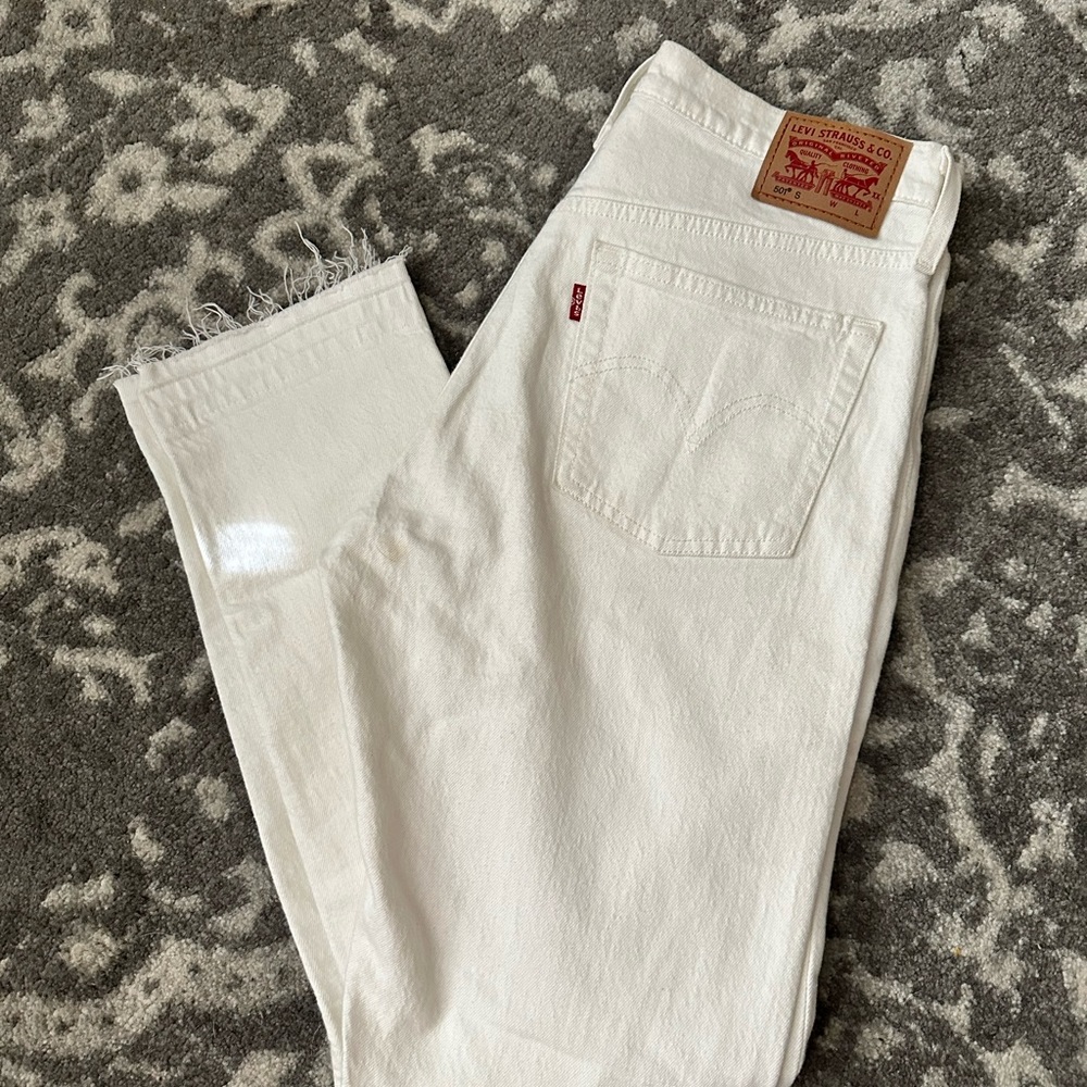 White Levi’s 501 S
